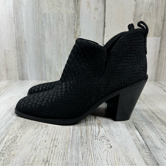 NEW Jeffrey Campbell Women's Rosee Square Toe High Heel Booties #922 - Picture 1 of 12